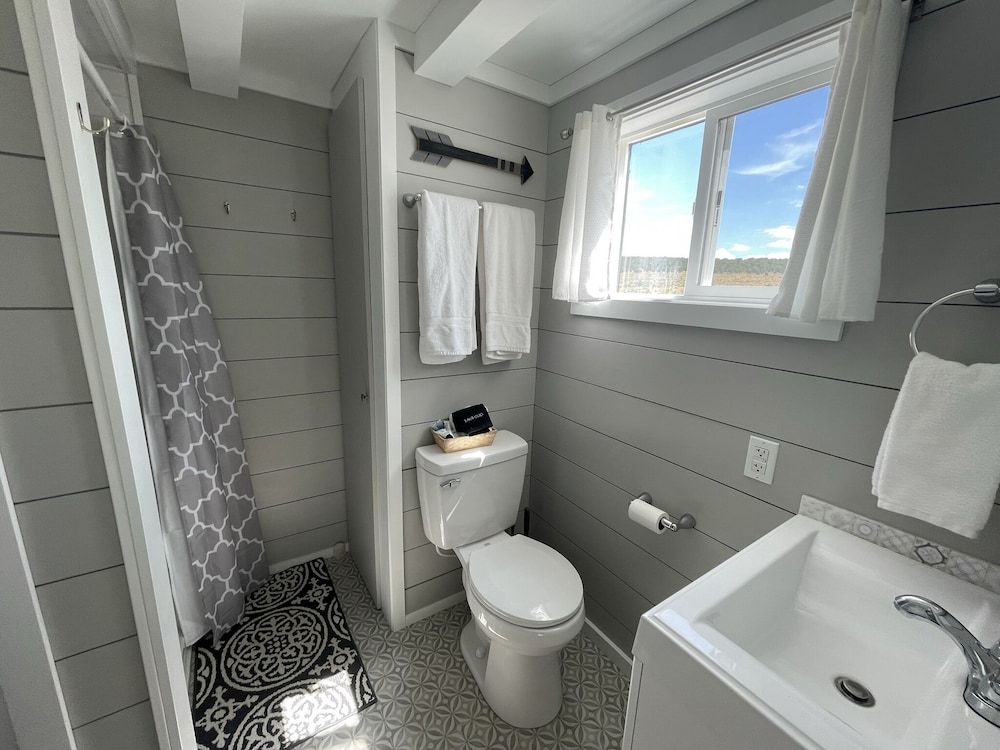Trail and Hitch Tiny Home Hotel and RV - photo 85