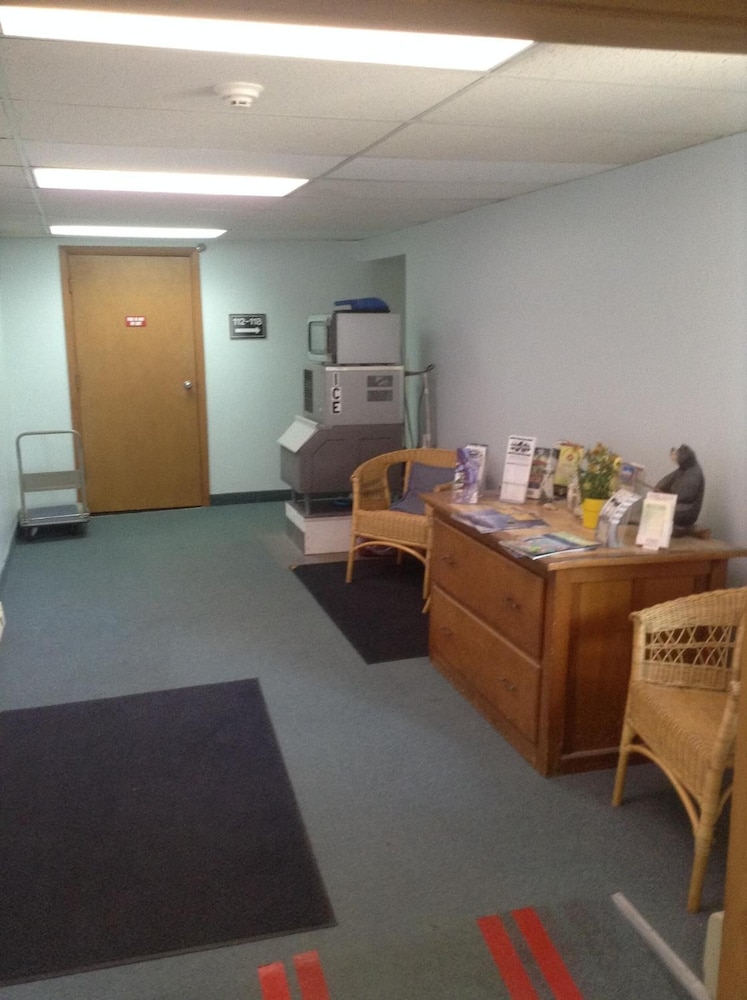 Marina Motel - photo 25