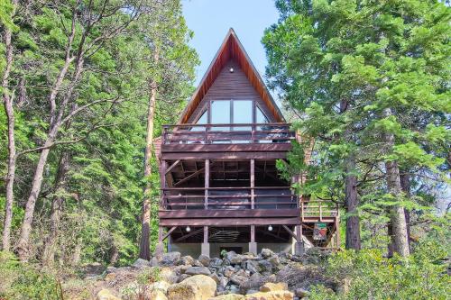 Stoneoaks - carbon neutral hotel in Unknown City