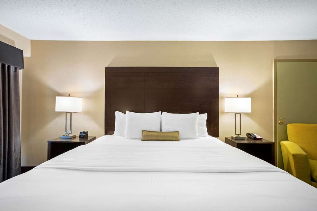 La Quinta Inn & Suites by Wyndham Springfield MA - photo 21