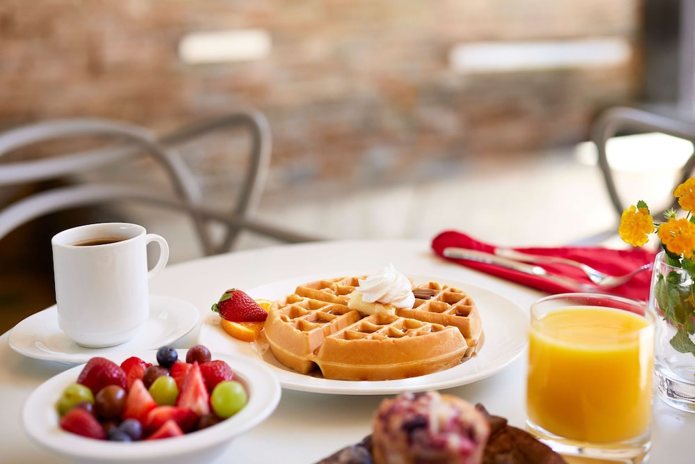 Hilton Garden Inn Las Colinas - photo 42