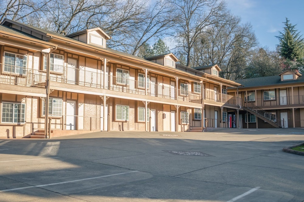 Wildlife Inn - photo 15