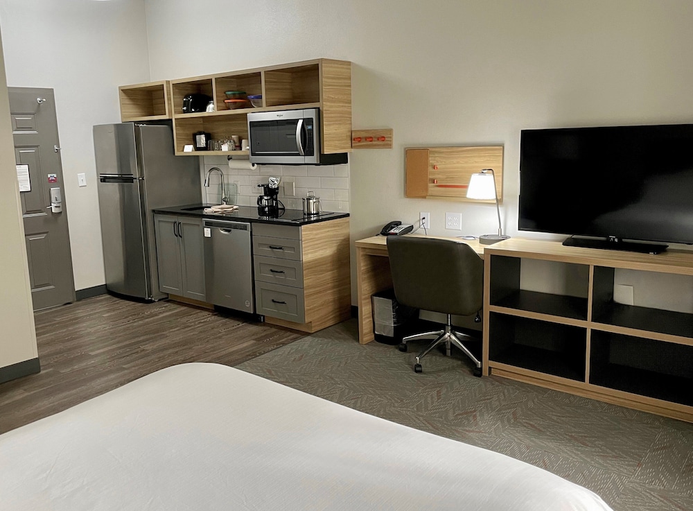 Candlewood Suites Tuscaloosa by IHG - photo 15