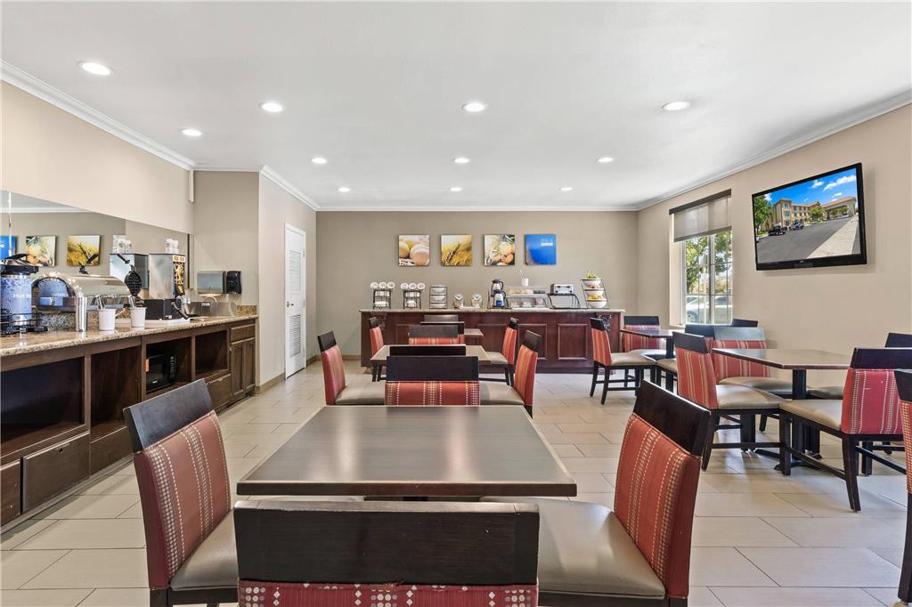 Comfort Inn & Suites Lancaster Antelope Valley - photo 41