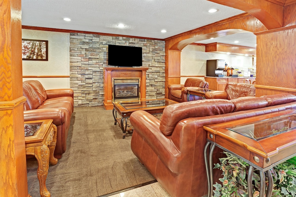 Days Inn & Suites by Wyndham Monroe - photo 4