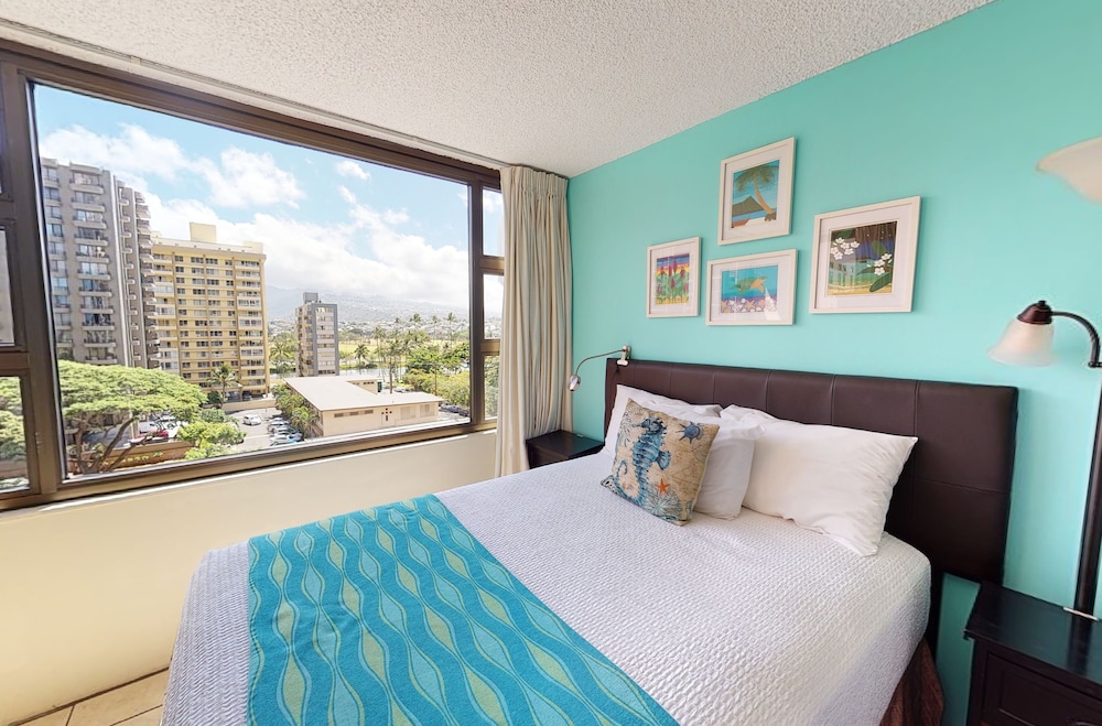 Waikiki Banyan High Level Condo with Private Lanai by Koko Resort Vacation Rentals - photo 23