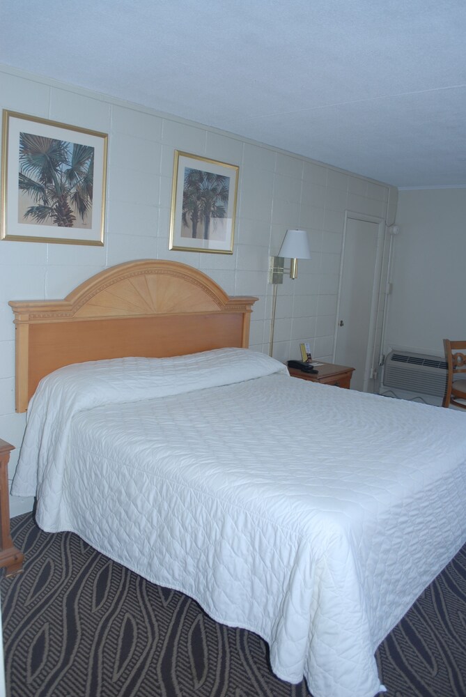 Admiral Motor Inn - photo 16