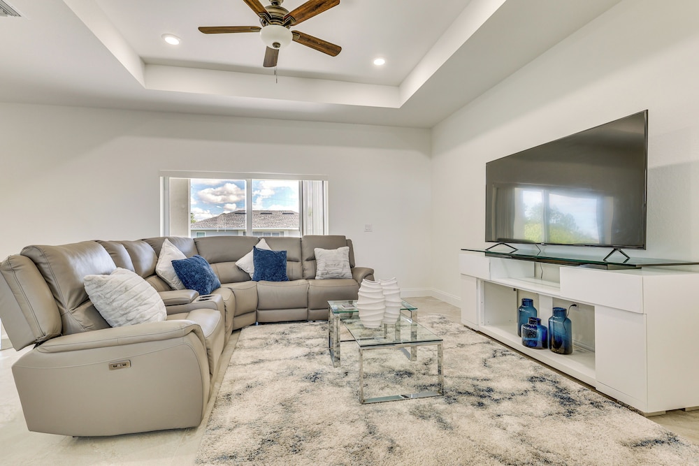 Day Trip to Beach & Manatee Park: Lehigh Acres Gem — hotel in Lehigh Acres