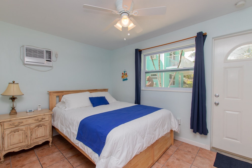 Sunset Cove Beach Resort - photo 16