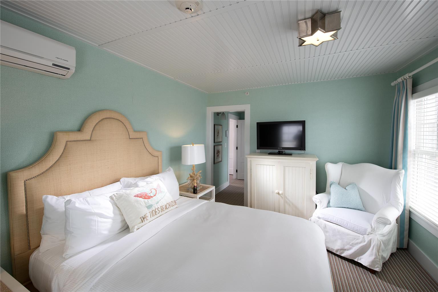 The Tides Beach Club - photo 17