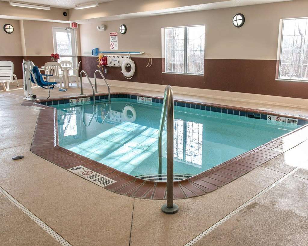 Quality Inn Near Interstate I94 - photo 29