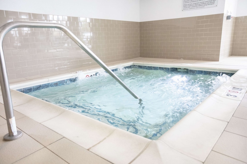 Hampton Inn Toledo Oregon - photo 21