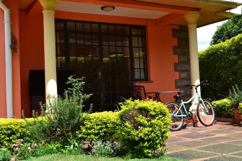 Fourways Junction Villa 1