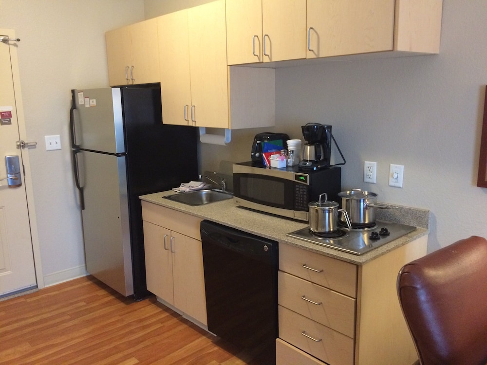 Candlewood Suites Watertown Fort Drum by IHG - photo 22