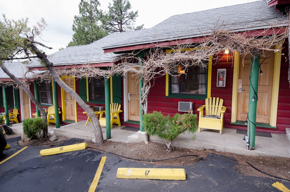 Idyllwild Bunkhouse - photo 43