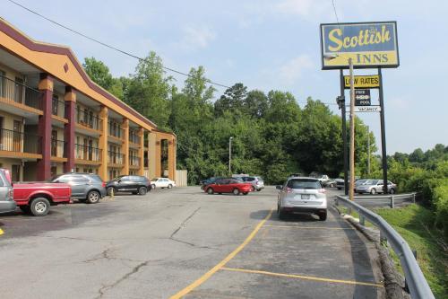 Scottish Inn Knoxville - photo 23