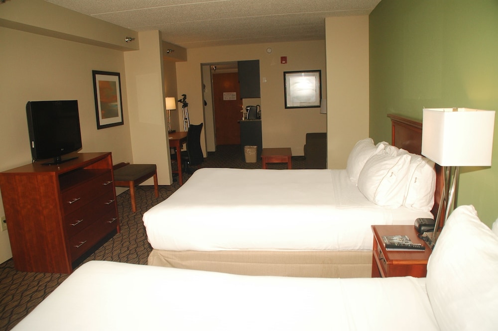 Holiday Inn Express Hotel & Suites Birmingham Irondale by IHG - photo 26