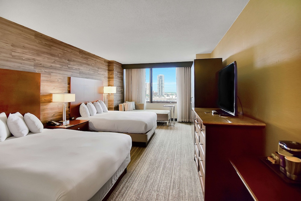 DoubleTree by Hilton Hotel & Suites Houston by the Galleria - photo 12