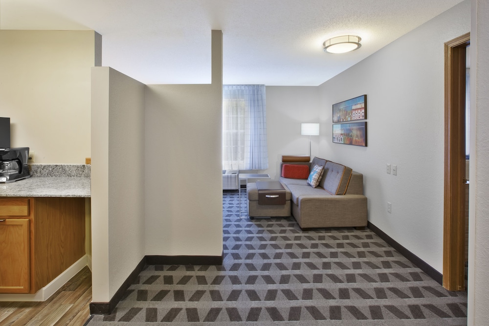 Towneplace Suites By Marriott Brookfield - photo 10
