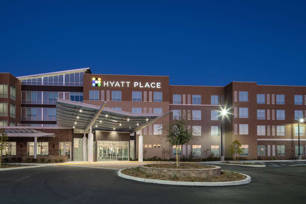 Hyatt Place Bakersfield - photo 14