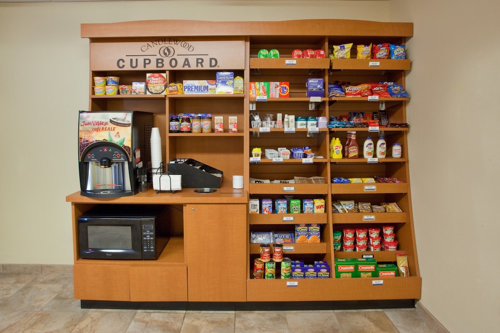 Candlewood Suites Kalamazoo Se by IHG - photo 21