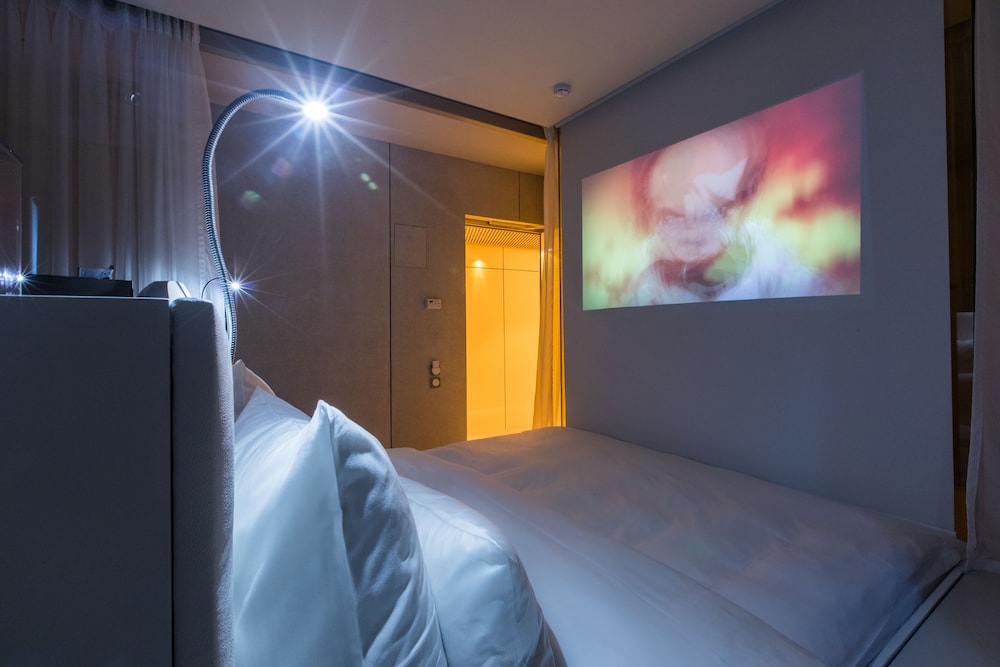 The Grove Design Hotel