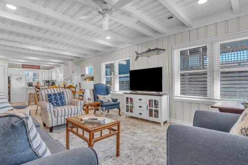 Lowe Tide by Oak Island Accommodations - photo 34