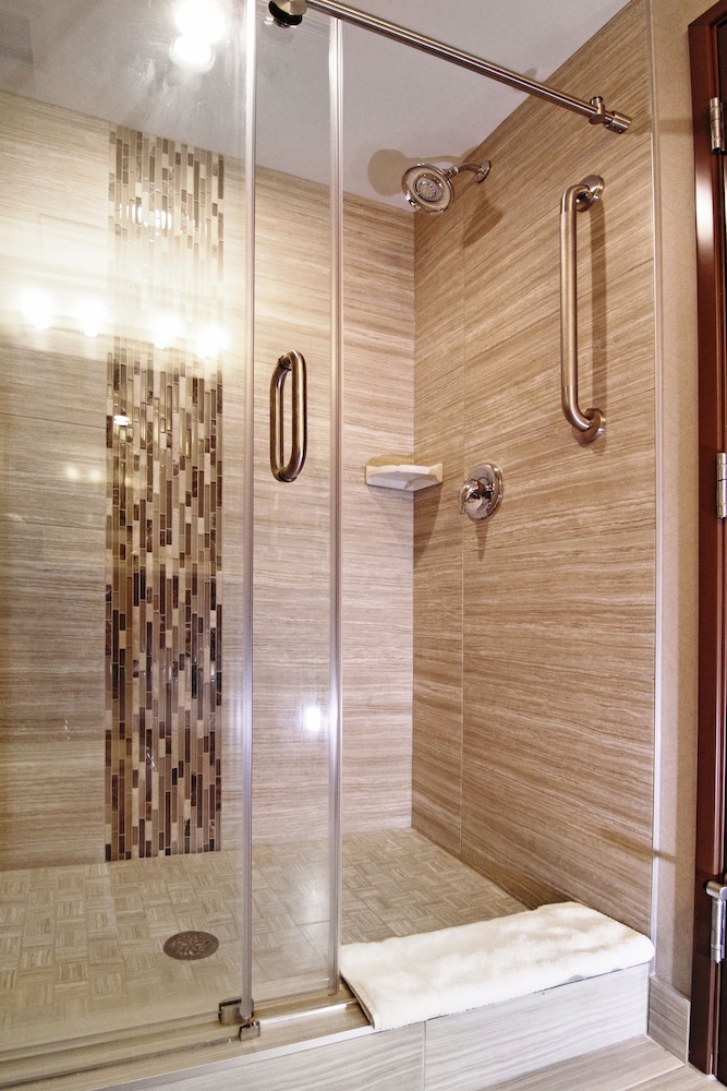 Holiday Inn Express Calgary NW University Area