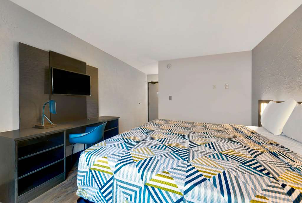 Motel 6 Oak Creek WI - photo 12
