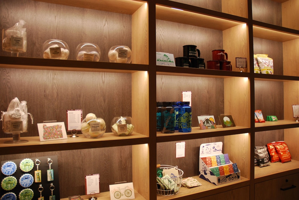 Cedartree Hotel Portland Hillsboro - photo 32