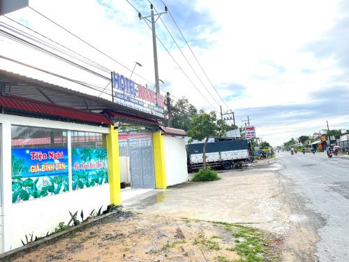 Nhà Nghỉ Hoàng Gia Tt Lai Vung pet-friendly hotel Lai Vung
