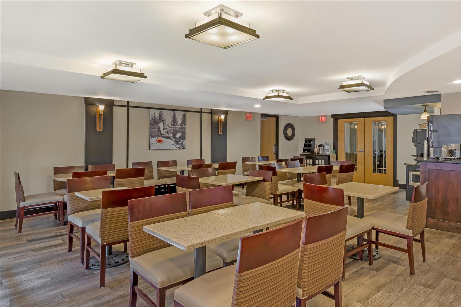 Best Western Plus McCall Lodge & Suites - photo 63