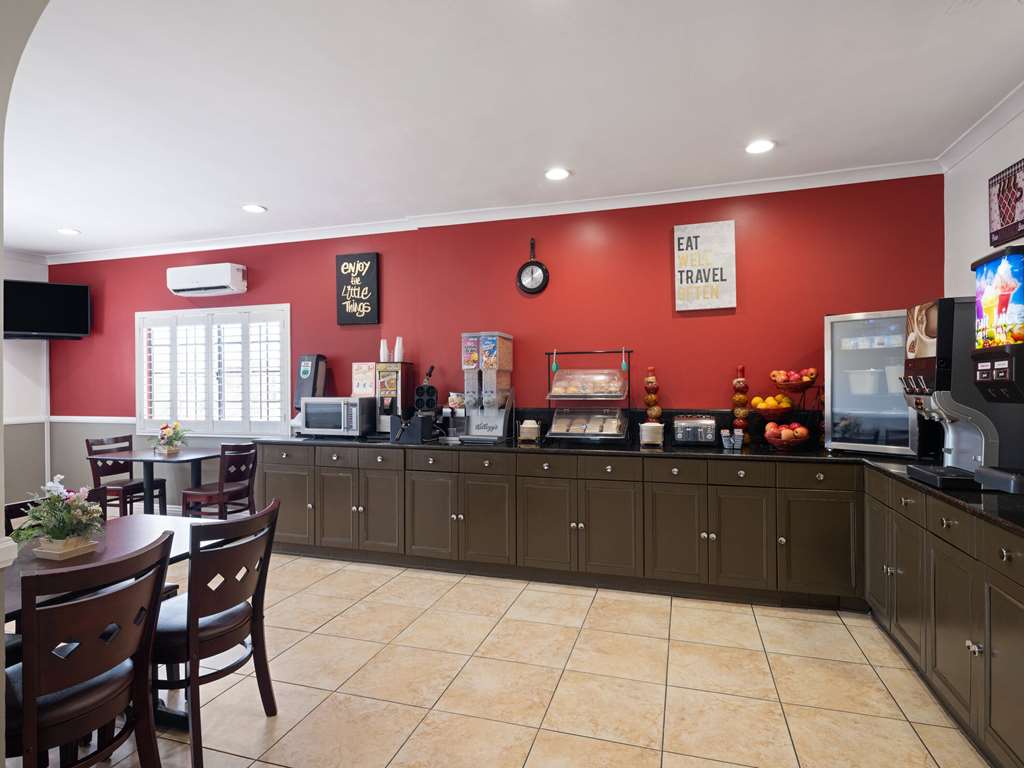 Ramada by Wyndham San Diego Poway Miramar - photo 27