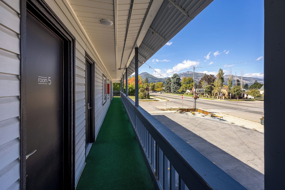City Center Motel - photo 32