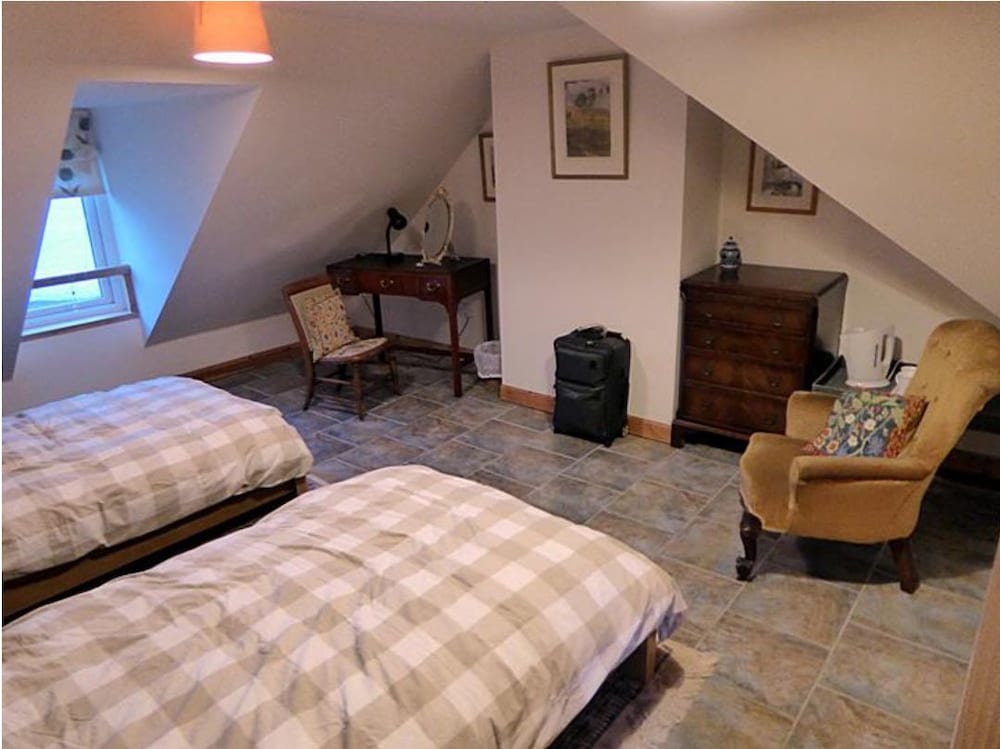 Broomview Cottage Bed And Breakfast 11047170 — Ullapool