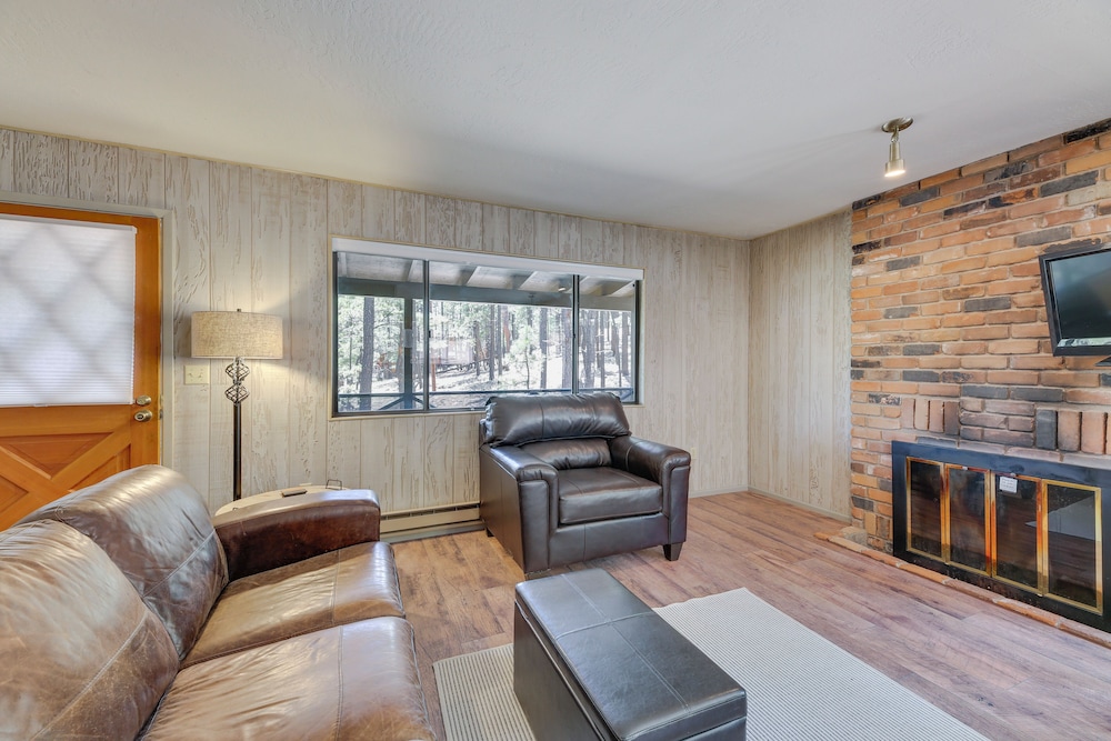 Covered Deck & Grill: Cozy Greer Hideaway — hotel in Greer
