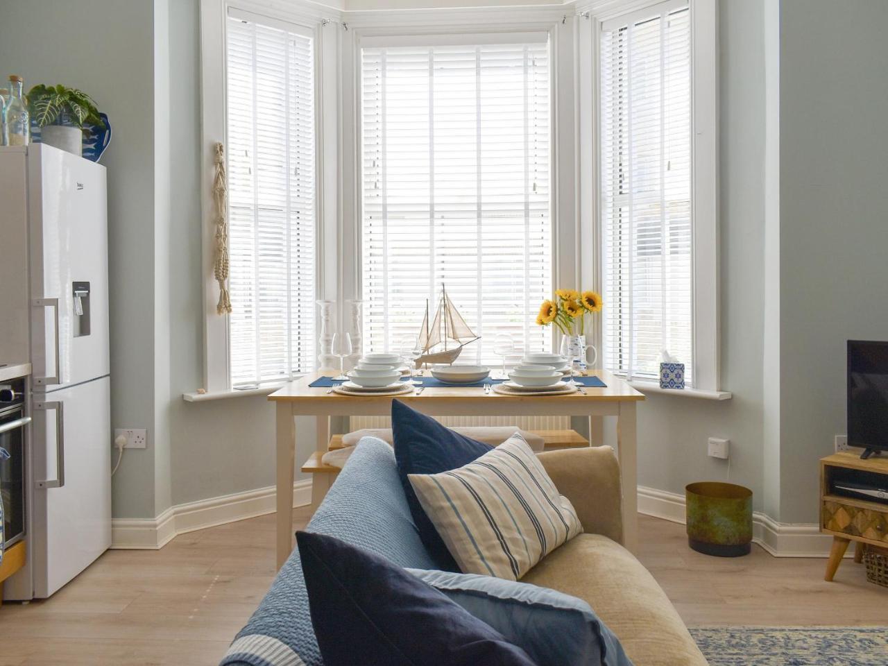 Sandgate Apartment — 4-Star Luxury Hotel in Folkestone, United Kingdom