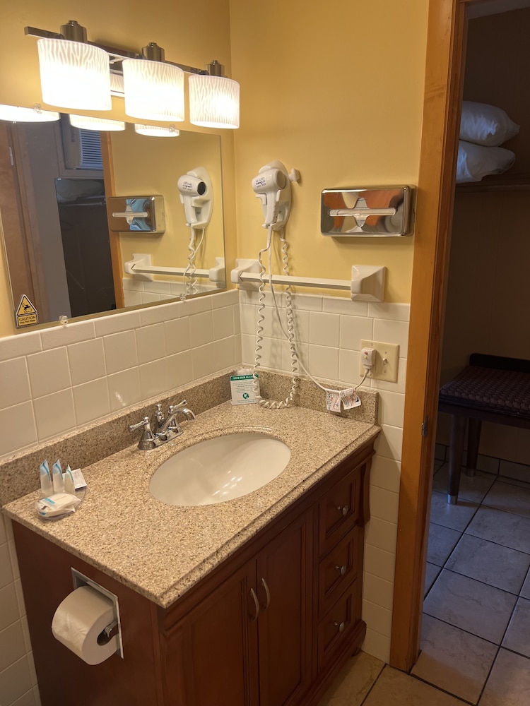 All Star Inn & Suites - photo 316