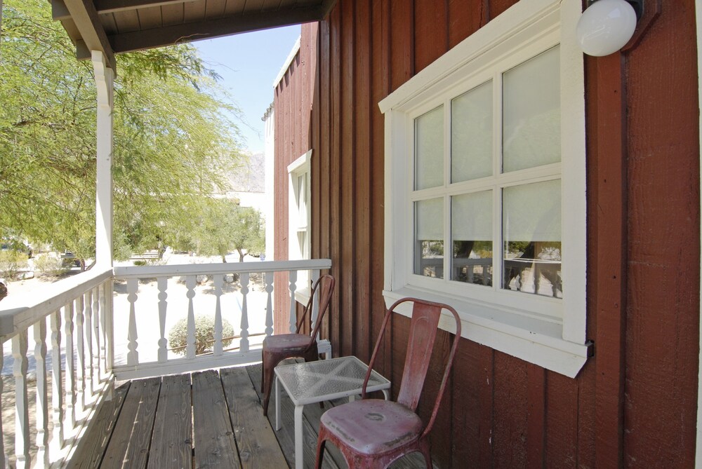 Palm Canyon Hotel & RV Resort - photo 3