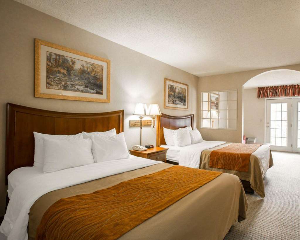 Rodeway Inn & Suites Cherokee On the River - photo 28
