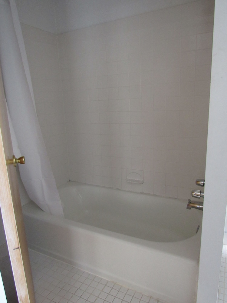 The Coral Sands Motel - photo 37