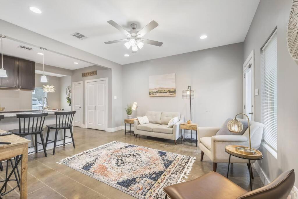 Cozy 2 Bed Townhome near the Hospital in Lafayette, United States