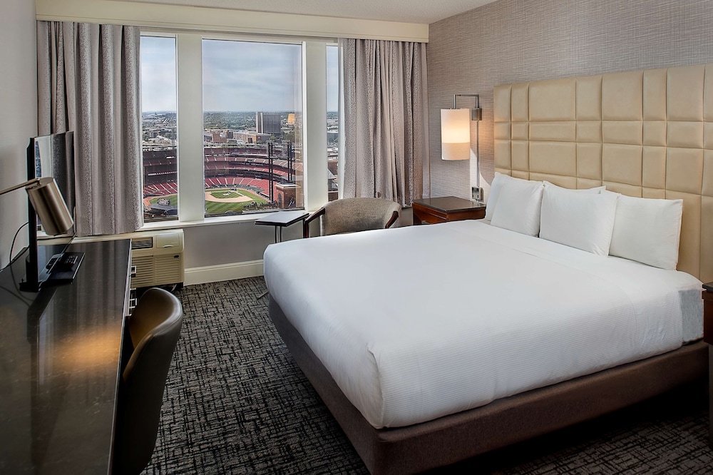 Hilton St. Louis at the Ballpark - photo 21