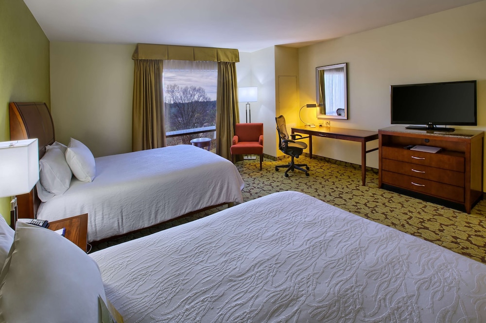 Hilton Garden Inn Durham University Medical Center - photo 13