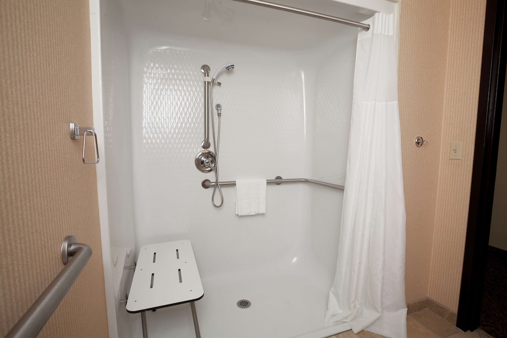 Hampton Inn Oneonta - photo 36