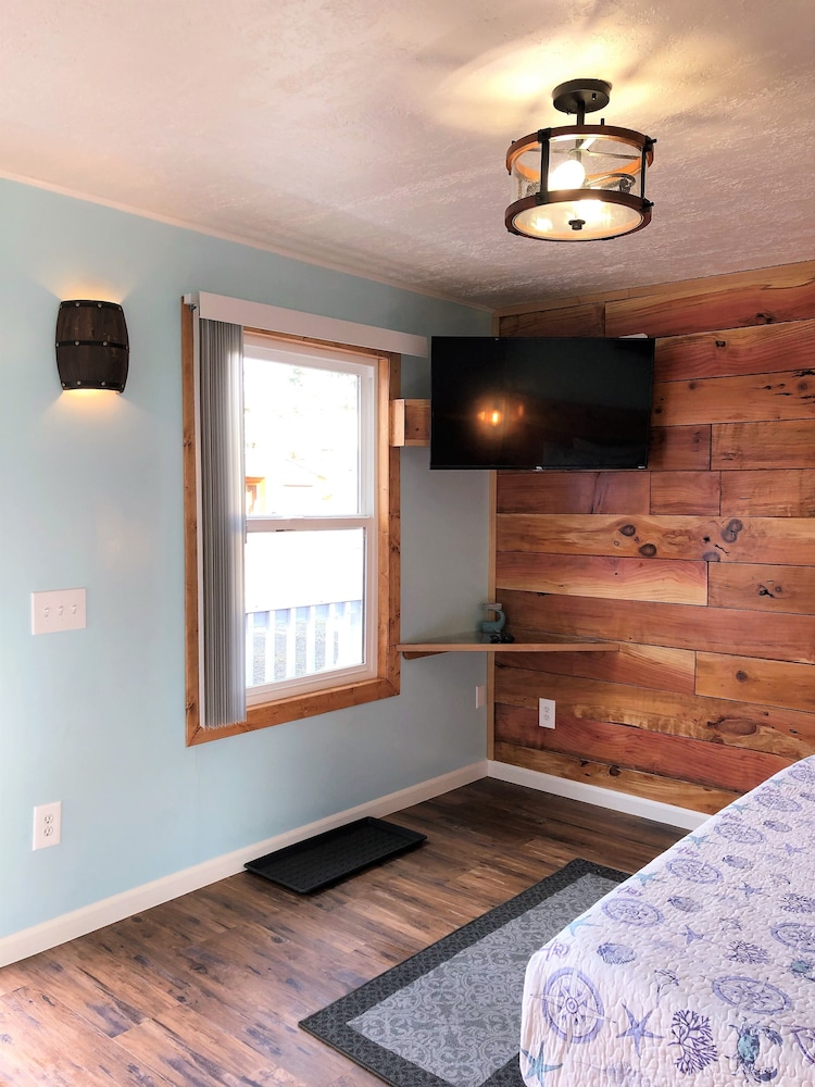 The Anchorage Motel - photo 13