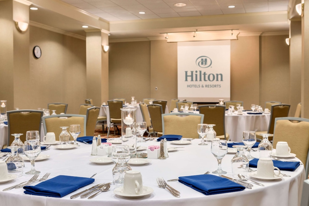 Hilton Fort Wayne at the Grand Wayne Convention Center - photo 38
