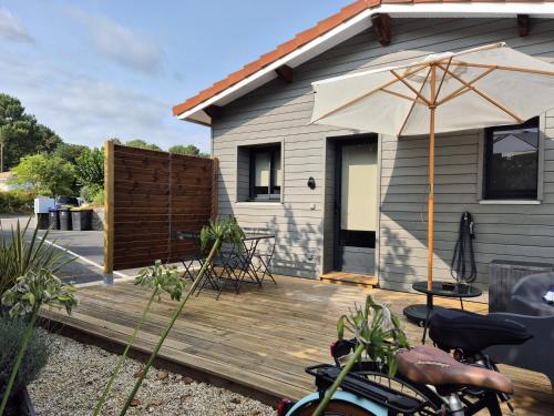 Les Cabanes de L’airial Pignots in Andernos-Les-Bains, France