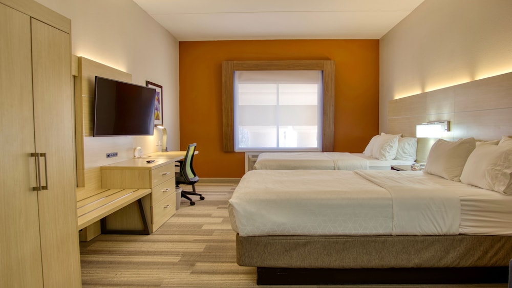 Holiday Inn Express Hotel & Suites BYRAM by IHG - photo 13