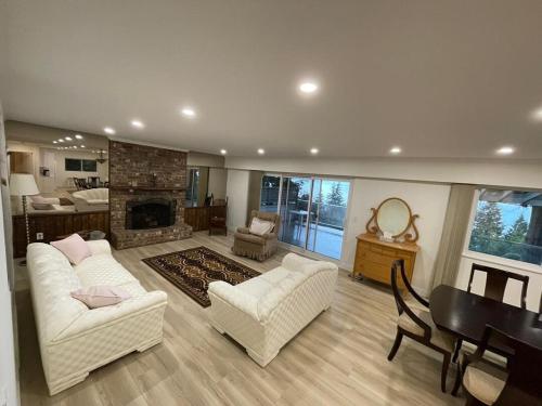 Lionsbay - last minute hotel in Lions Bay